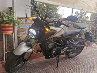 Honda 125 CBR ABS 2023 Plata