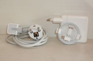 Cargador Apple MacBook 61W USB-C A1947