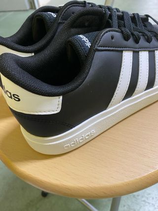 Adidas NUEVAS sin estrenar unisex