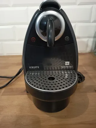 Cafetera Nespresso Krups Negra
