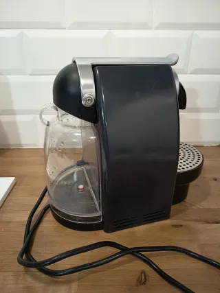 Cafetera Nespresso Krups Negra