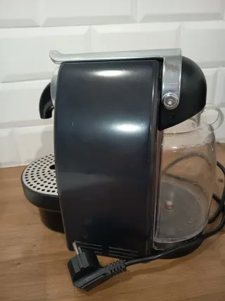 Cafetera Nespresso Krups Negra