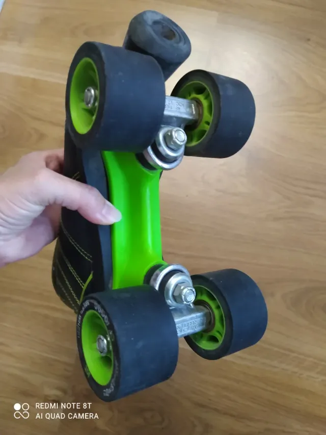 Patines Cronos de hockey de 4 ruedas, talla 36