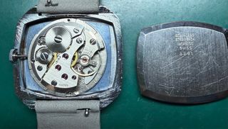 Reloj Pulsar Azul y Plateado