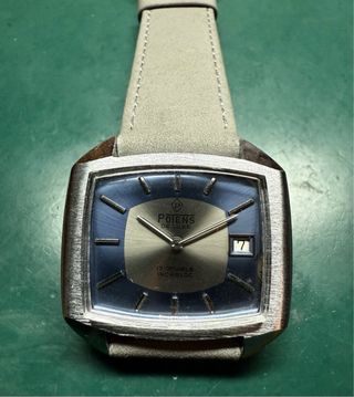 Reloj Pulsar Azul y Plateado