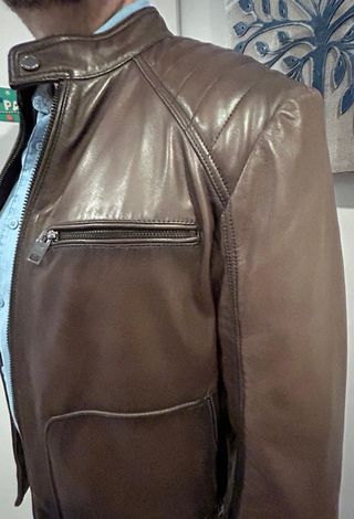 Cazadora de cuero marrón