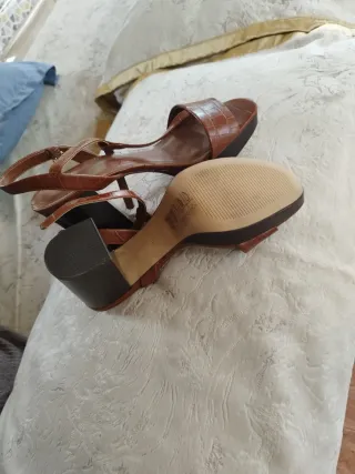 28 prendas Nuevas/usadas!  Ropa y zapatos!! Lote