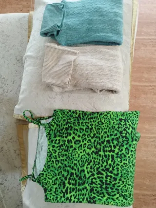 28 prendas Nuevas/usadas!  Ropa y zapatos!! Lote