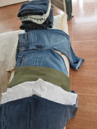 28 prendas Nuevas/usadas!  Ropa y zapatos!! Lote