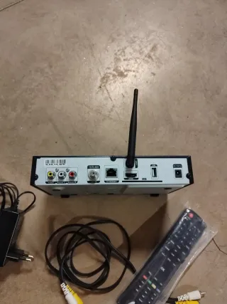 Decodificador Iris STB60HD 02