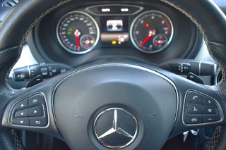 Mercedes B 180 d 109 CV URBAN NIGHT CAMARA