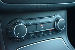 Mercedes B 180 d 109 CV URBAN NIGHT CAMARA