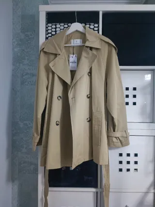 Gabardina Stradivarius Beige Talla L.