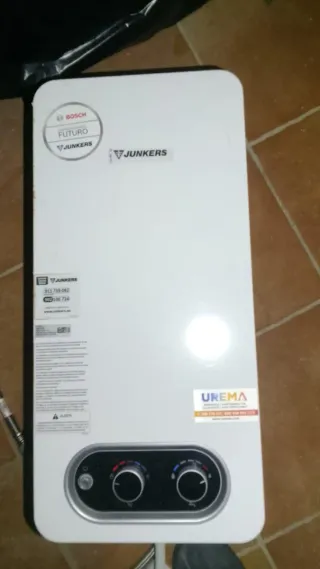 Calentador Junkers Gas Butano Blanco