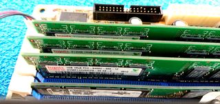 Scheda Madre - CPU AMD x2 - 3 GB Ram - HDD - PSU