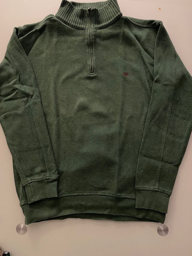 Jersey verde con cremallera