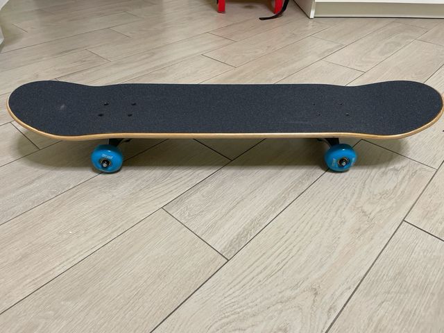 Skateboard Tony Hawk con ruote