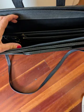 Maletín rígido para documentos