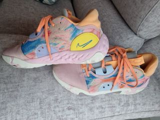Zapatillas Nike Multicolor en buen estado!