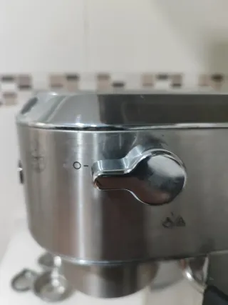 Cafetera DeLonghi Dedica