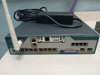 Router CISCO 1861 con telefonía