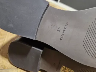 Botines mujer grises con tachuelas