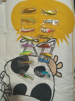 Lote de señuelos de pesca