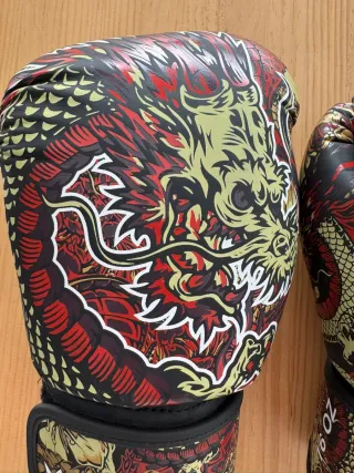 Guantes de Boxeo Buddha Dragón Rojo