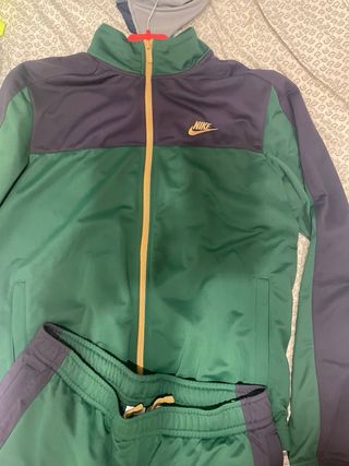 Conjunto Nike verde