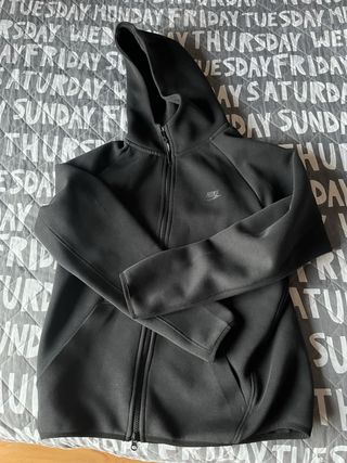Chaqueta Nike Tech Negra