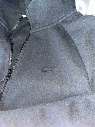 Chaqueta Nike Tech Negra