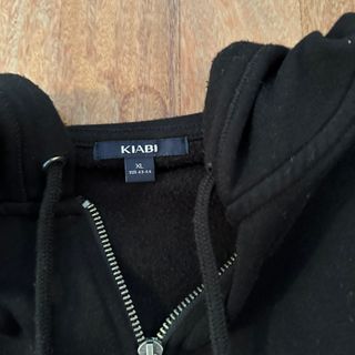 Sudadera Kiabi con capucha y cremallera