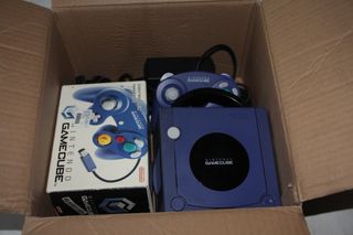 Nintendo Gamecube Viola Controller + Console