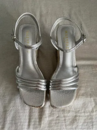 Sandalias cuña plateadas Talla 40