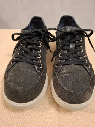 Zapatillas Geos Negras y Grises