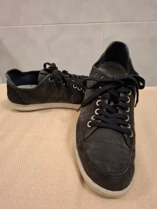 Zapatillas Geos Negras y Grises