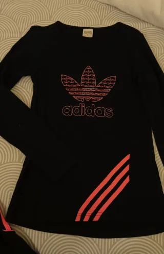 Conjunto Adidas mujer negro y fucsia