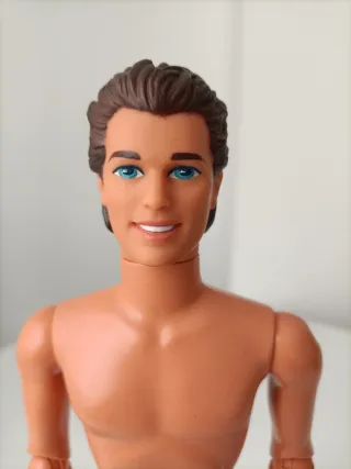 Hot Skatin' Ken 1994. Barbie