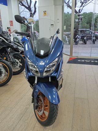 Suzuki Burgman 400