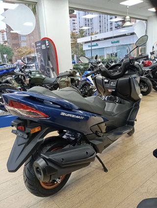 Suzuki Burgman 400
