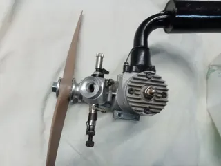 Motor Aeromodelismo MVVS 21 c/Resonador