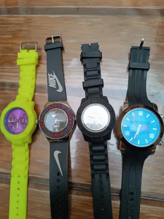 Lote de 4 relojes