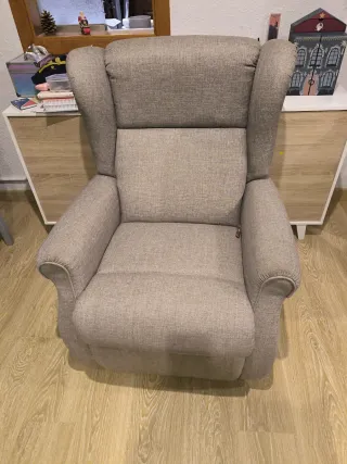 Poltrona relax con poggiapiedi elettrico