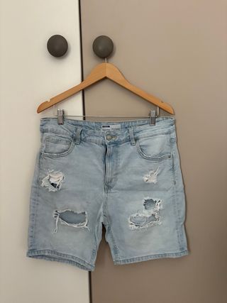 Bershka Vaqueros Cortos Rotos
