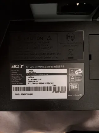 Monitor Acer 17 pollici con cavi