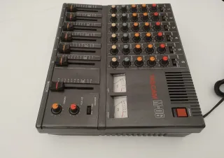 Tascam M-06 Mixer Analogico