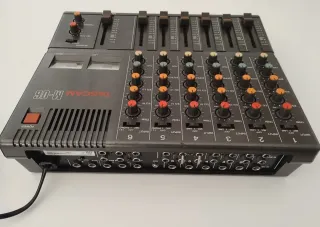 Tascam M-06 Mixer Analogico
