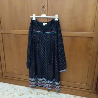 Vestito nero con fantasia