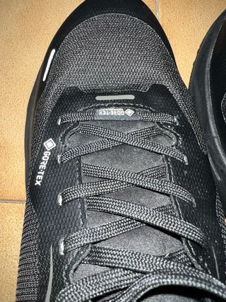 Scarpe sportive uomo Gore-Tex nere