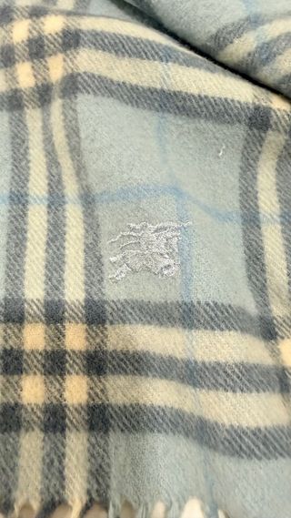 Bufanda Burberry 100% Lana Beige y Azul